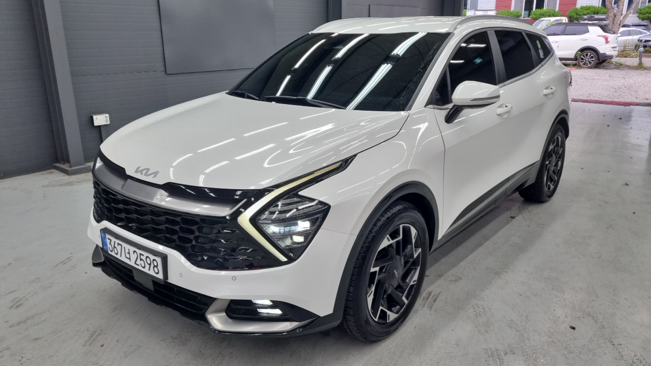 Kia Sportage (V) Diesel 2.0 2WD Nobleless 2023 — фото 1