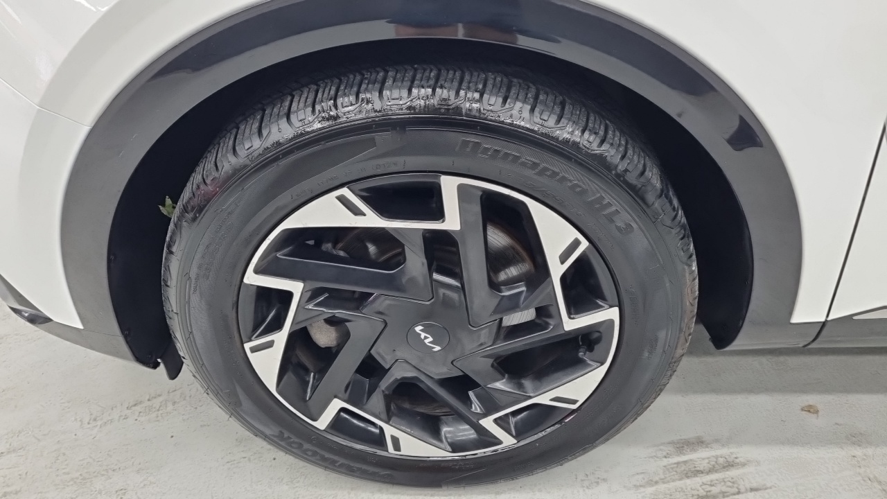 Kia Sportage (V) Diesel 2.0 2WD Nobleless 2023 — фото 5