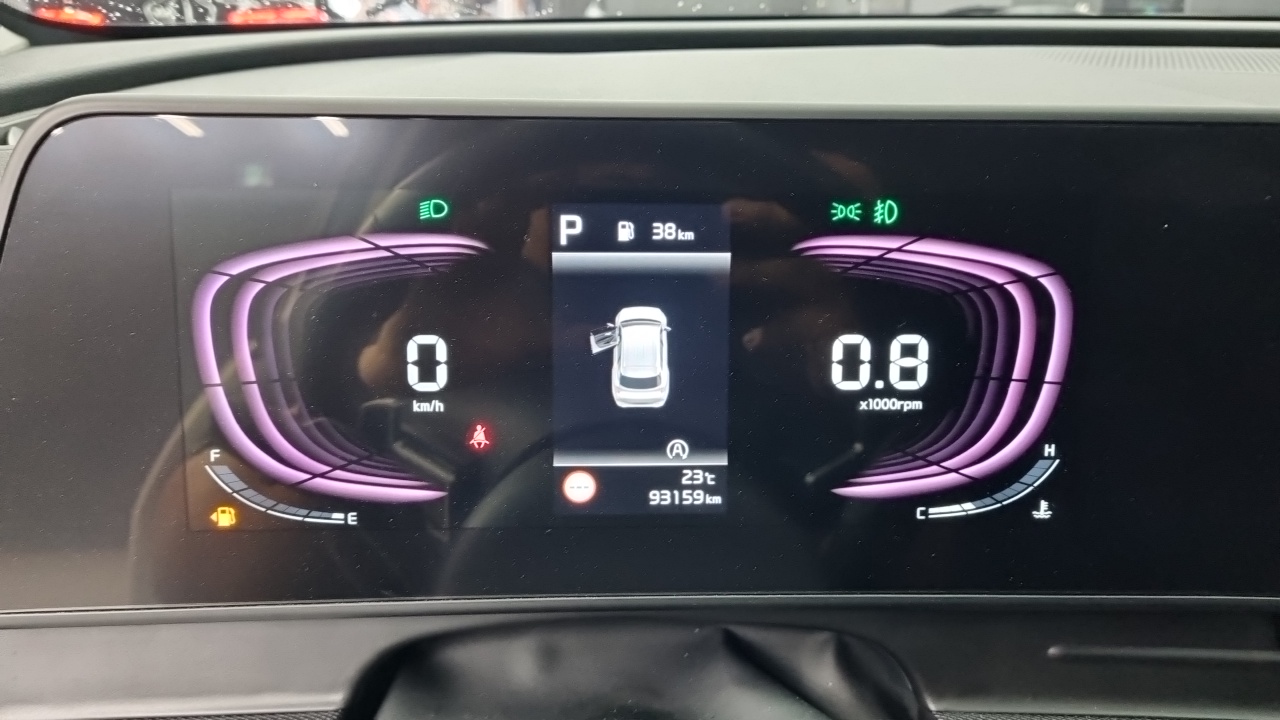 Kia Sportage (V) Diesel 2.0 2WD Nobleless 2023 — фото 8