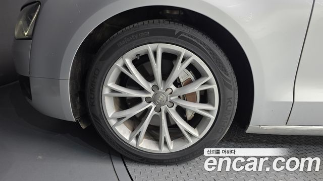 Audi A8 3.0 TDI Quattro D4 2014 — фото 5