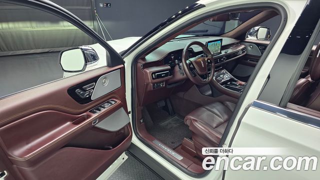 Lincoln Aviator (II) 3.0 Black Label AWD 2021 — фото 15