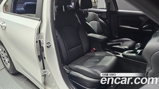 Kia K3 Standard 2021 — фото 15