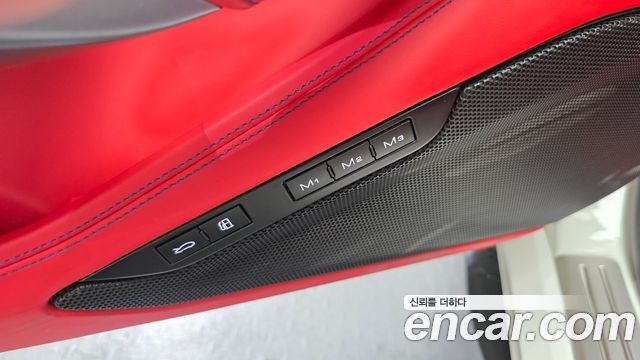 Ferrari F8 Tributo 3.9 V8 2021 — фото 13
