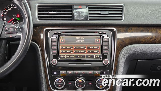 Volkswagen Passat 1.8 TSI B7 2015 — фото 19