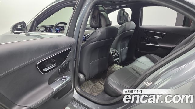 Mercedes-Benz C-Class (W206) C300 AMG Line 2022 — фото 12