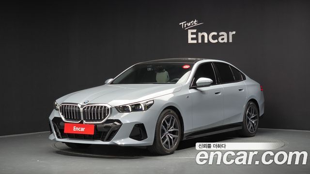 BMW 5 Series (G60) 523d M Sport 2025 — фото 1