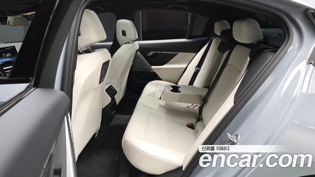 BMW 5 Series (G60) 523d M Sport 2025 — фото 12