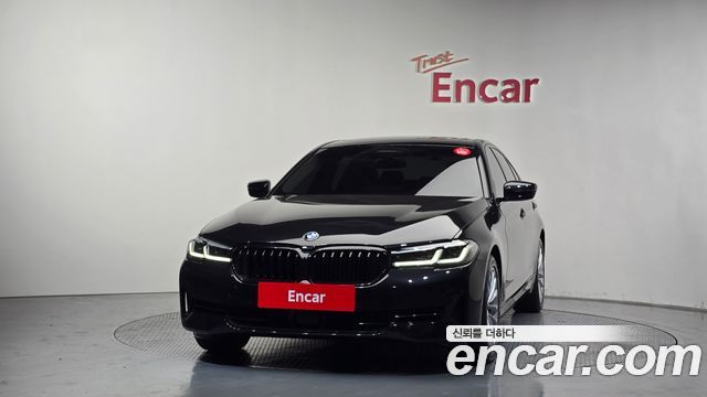 BMW 5 Series (G30) 520i Luxury 2023 — фото 3