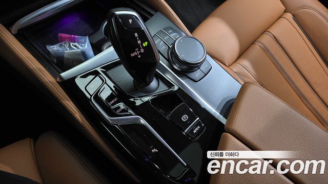 BMW 5 Series (G30) 520i Luxury 2023 — фото 9