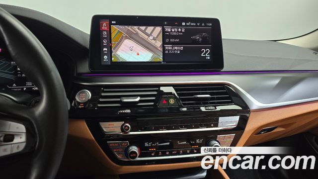 BMW 5 Series (G30) 520i Luxury 2023 — фото 16