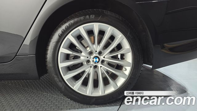 BMW 5 Series (G30) 520i Luxury 2023 — фото 27