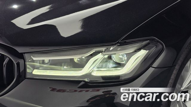 BMW 5 Series (G30) 520i Luxury 2023 — фото 28