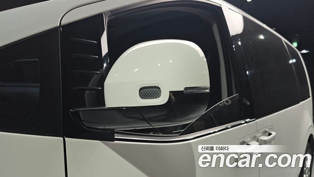 Hyundai Staria Cargo 3-Seater Modern 2022 — фото 19