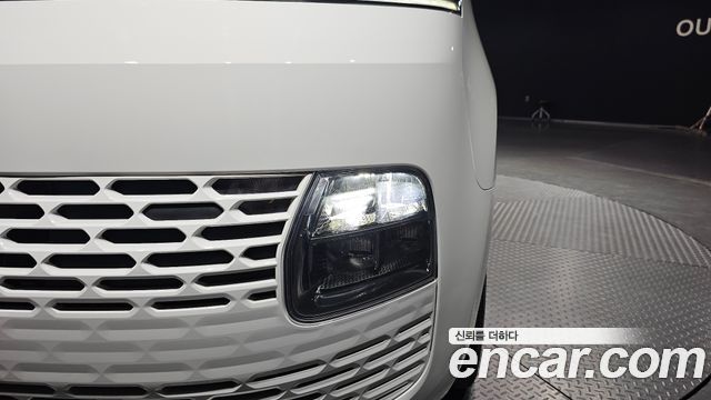 Hyundai Staria Cargo 3-Seater Modern 2022 — фото 22