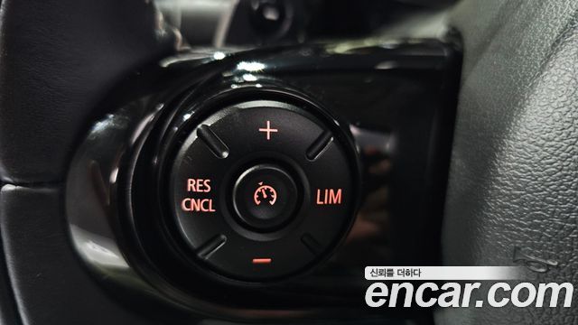 MINI Cooper S Clubman Standard 2nd 2021 — фото 17