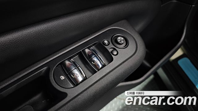 MINI Cooper S Clubman Standard 2nd 2021 — фото 28