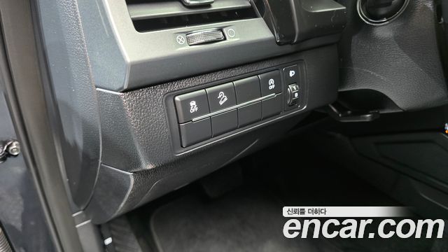 KG Mobility (SsangYong) Rexton Sports Khan Diesel 2.2 4WD Prestige 2022 — фото 28