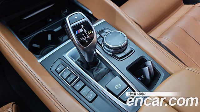 BMW X6 (F16) M50d 2016 — фото 9