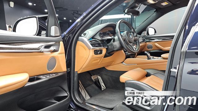 BMW X6 (F16) M50d 2016 — фото 10