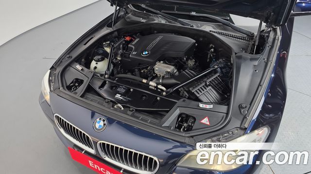 BMW 5 Series (F10) 528i 2012 — фото 6