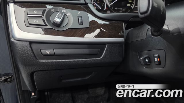 BMW 5 Series (F10) 528i 2012 — фото 17