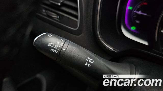 Renault Korea QM6 2.0 LPe Premiere 2WD 2021 — фото 36