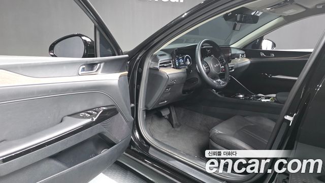Kia K5 (III) 2.0 Noblesse 2023 — фото 10