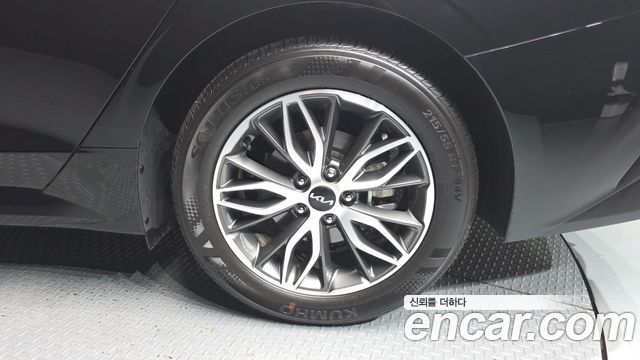 Kia K5 (III) 2.0 Noblesse 2023 — фото 21