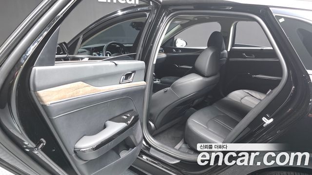 Kia K5 (III) 2.0 Noblesse 2023 — фото 26