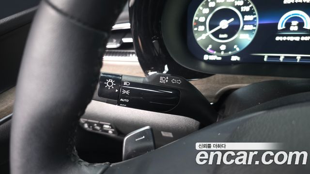 Kia K5 (III) 2.0 Noblesse 2023 — фото 28