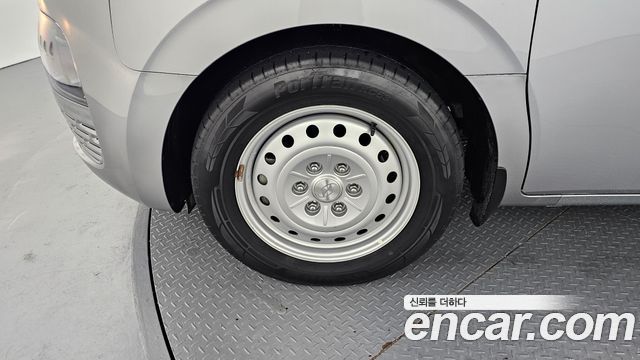 Hyundai Staria Cargo 3-Seater Smart 2025 — фото 5