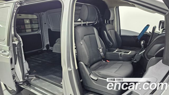 Hyundai Staria Cargo 3-Seater Smart 2025 — фото 10