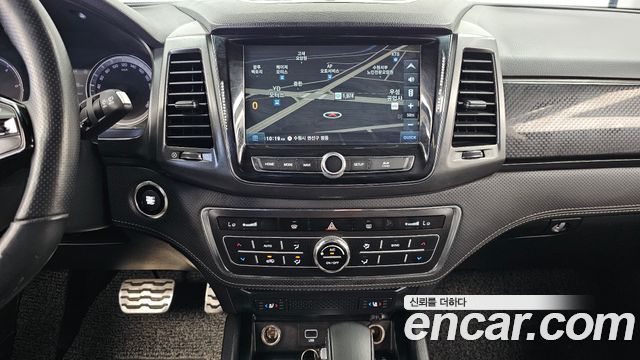 KG Mobility (SsangYong) Rexton Sports Khan Diesel 2.2 2WD Prestige 2021 — фото 16