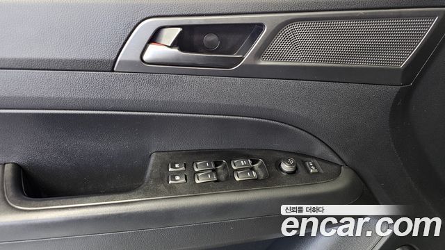 KG Mobility (SsangYong) Rexton Sports Khan Diesel 2.2 2WD Prestige 2021 — фото 31