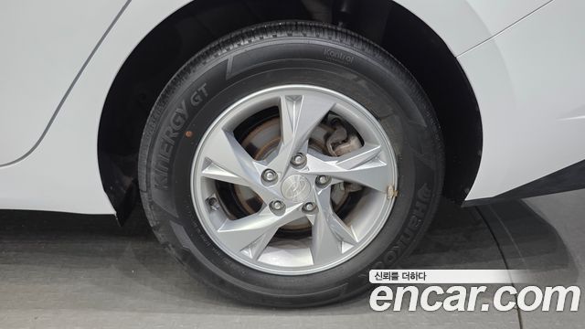 Hyundai Avante (CN7) 1.6 Smart 2021 — фото 21