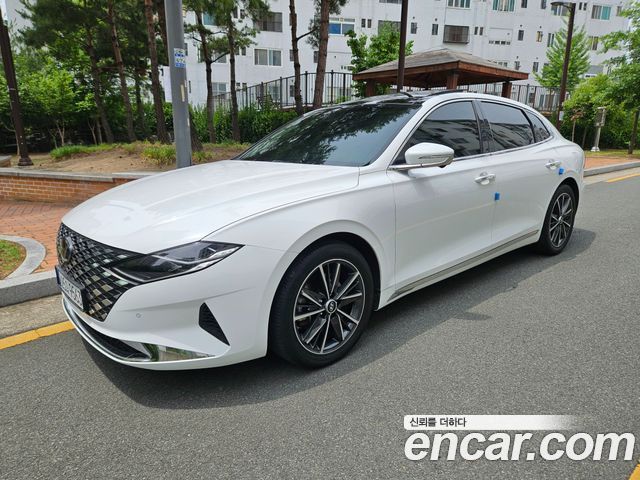 Hyundai Grandeur (IG) 2.5 Le Blanc