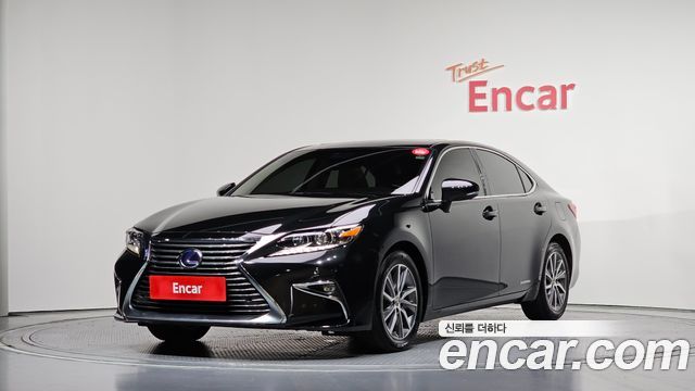 Lexus ES300h Supreme+ XV60