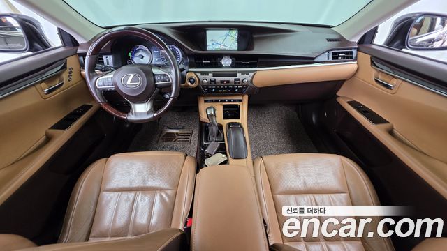 Lexus ES300h Supreme+ XV60 2018 — фото 7