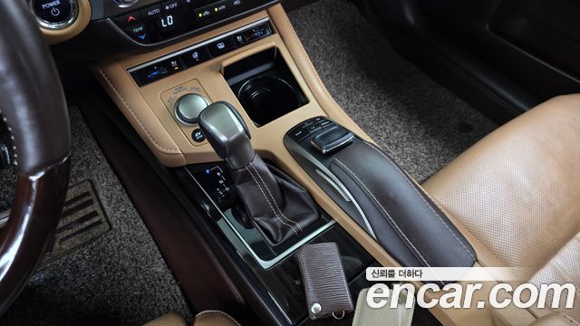 Lexus ES300h Supreme+ XV60 2018 — фото 9
