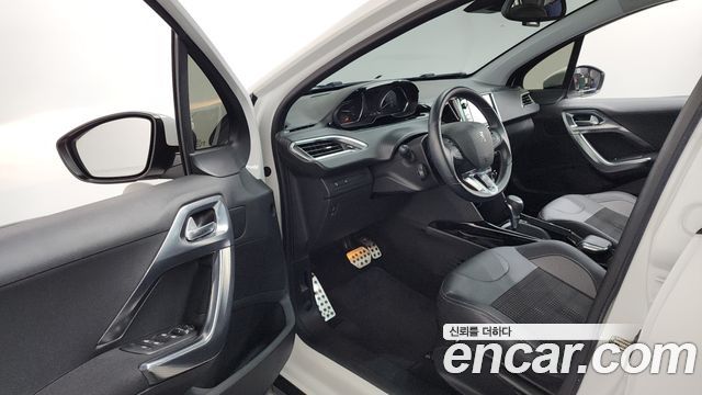 Peugeot 2008 1.5 BlueHDi Allure 2019 — фото 10
