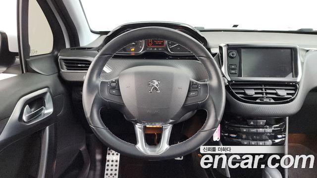 Peugeot 2008 1.5 BlueHDi Allure 2019 — фото 12