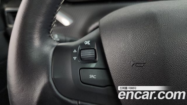 Peugeot 2008 1.5 BlueHDi Allure 2019 — фото 15