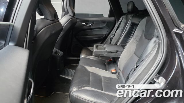 Volvo XC60 (II) T8 R-Design 2021 — фото 12