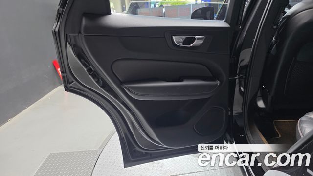 Volvo XC60 (II) T8 R-Design 2021 — фото 25