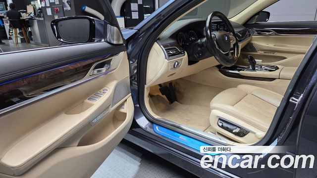 BMW 7 Series (G11) 750Li xDrive Premium 2016 — фото 10