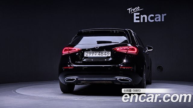Mercedes-Benz A-Class (W177) A220 Hatchback 2021 — фото 4
