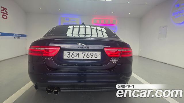 Jaguar XE 20d Perstige AWD 2017 — фото 8