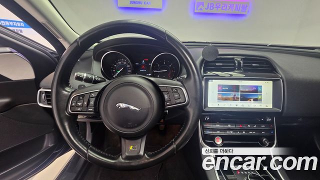 Jaguar XE 20d Perstige AWD 2017 — фото 15
