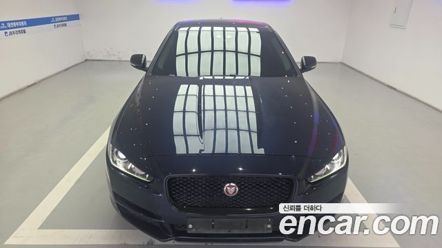 Jaguar XE 20d Perstige AWD 2017 — фото 22