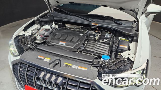 Audi Q3 (F3) 35 TDI Quattro Premium 2023 — фото 6